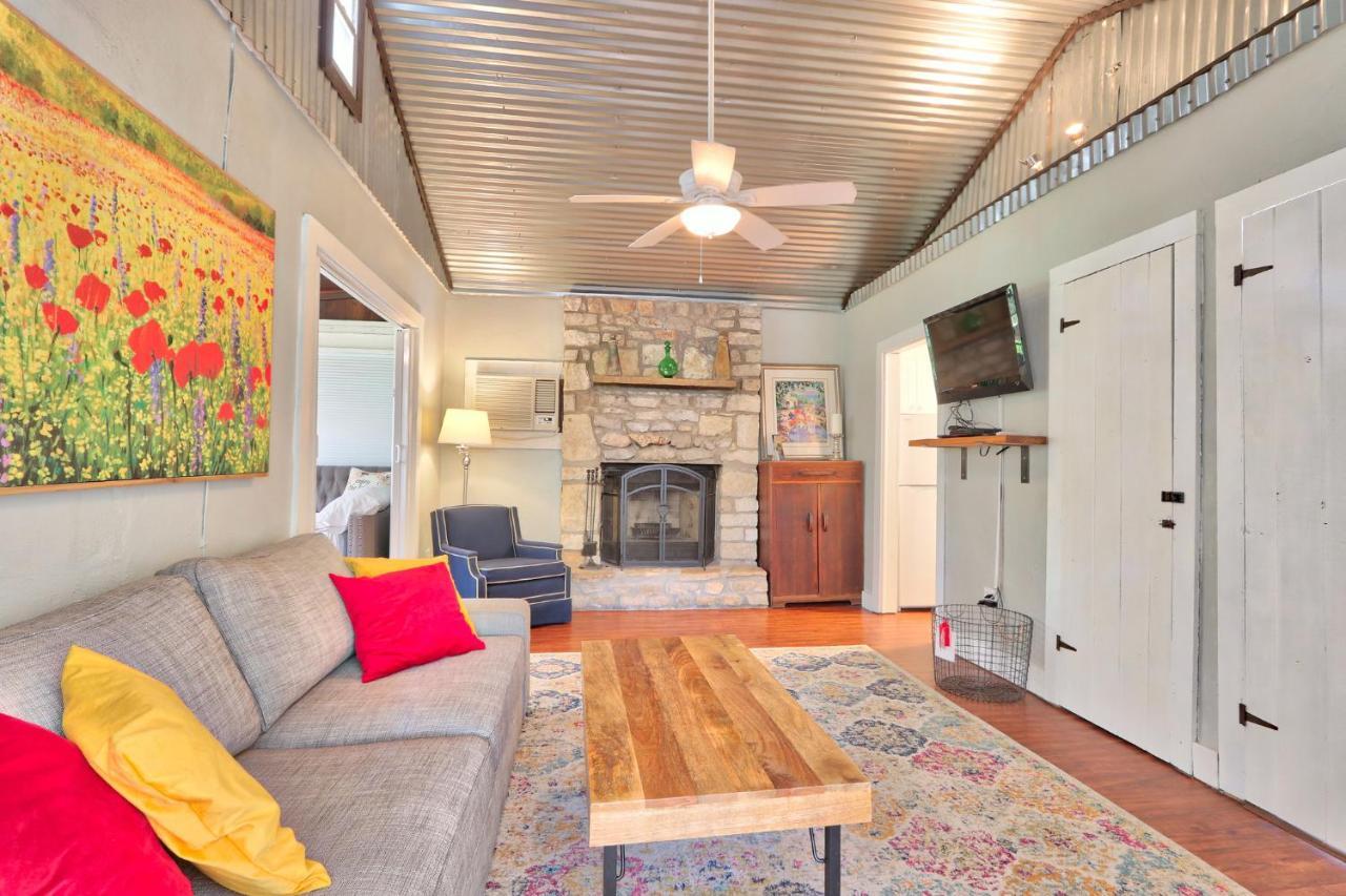 Creekside Cabins - The Getaway Villa Wimberley Eksteriør bilde